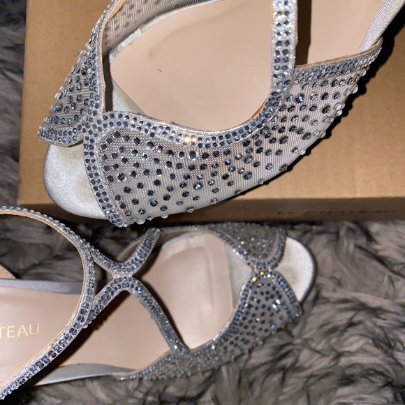 Le Chateau high heals - Picture 3 of 4